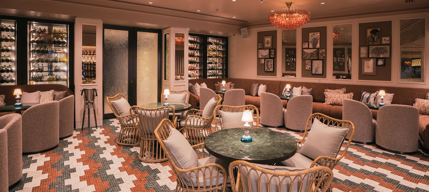 Blush Bar Dubai Indoor