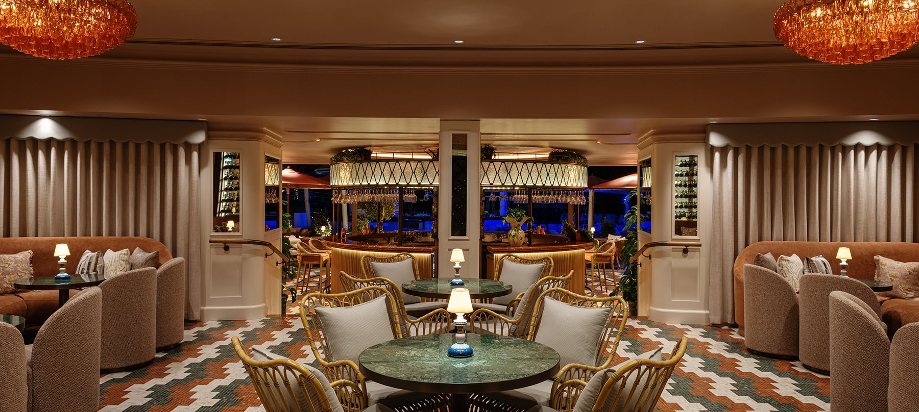 Blush Bar Dubai Lounge